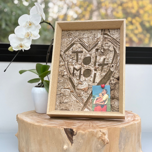 Personalized wooden photo frame — unique gift idea for mom, partner, couple, family or friend — handcrafted natural wood decor, perfect for birthday, Mother’s Day, Valentine’s Day, Christmas and special occasions
