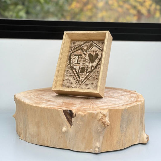 Personalized wooden photo frame — unique gift idea for mom, partner, couple, family or friend — handcrafted natural wood decor, perfect for birthday, Mother’s Day, Valentine’s Day, Christmas and special occasions
