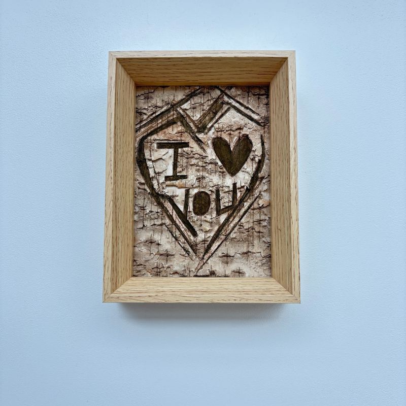 Personalized wooden photo frame — unique gift idea for mom, partner, couple, family or friend — handcrafted natural wood decor, perfect for birthday, Mother’s Day, Valentine’s Day, Christmas and special occasions
