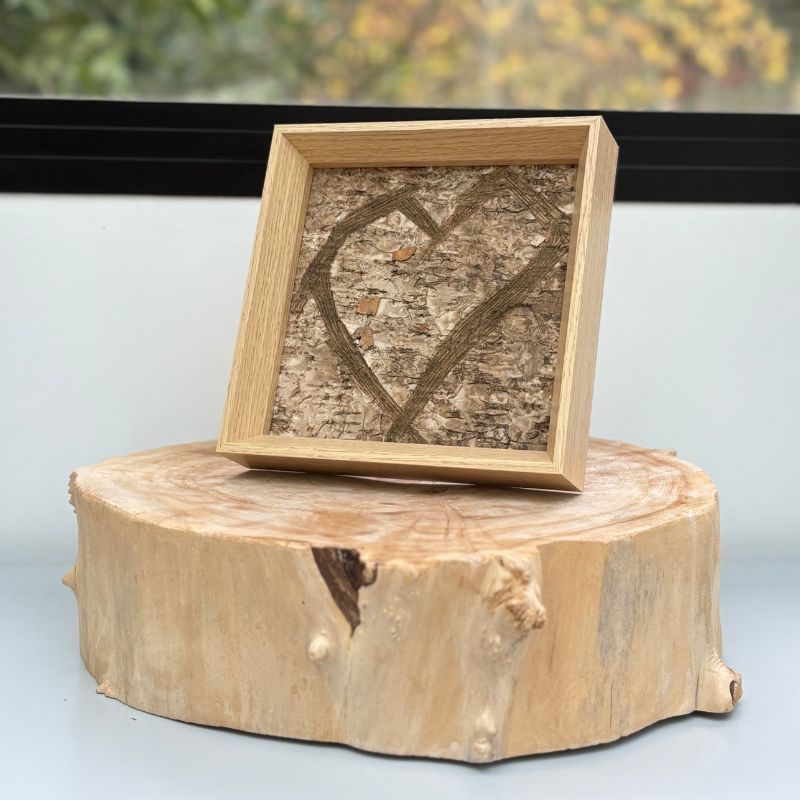 Personalized wooden photo frame — unique gift idea for mom, partner, couple, family or friend — handcrafted natural wood decor, perfect for birthday, Mother’s Day, Valentine’s Day, Christmas and special occasions
