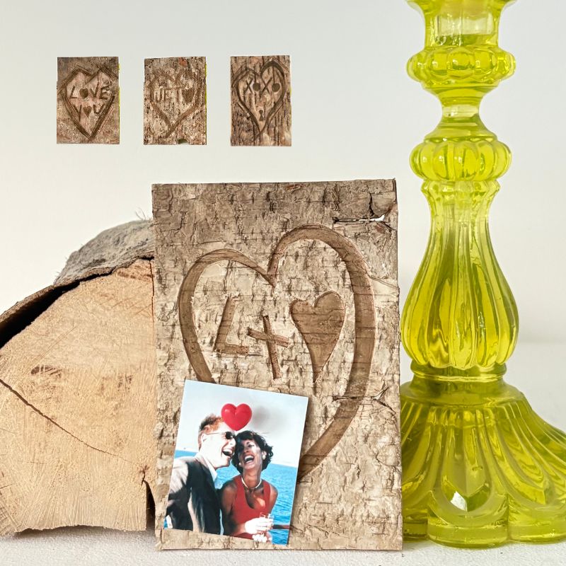 Personalized wooden photo frame — unique gift idea for mom, partner, couple, family or friend — handcrafted natural wood decor, perfect for birthday, Mother’s Day, Valentine’s Day, Christmas and special occasions
