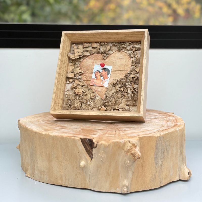 Personalized wooden photo frame — unique gift idea for mom, partner, couple, family or friend — handcrafted natural wood decor, perfect for birthday, Mother’s Day, Valentine’s Day, Christmas and special occasions
