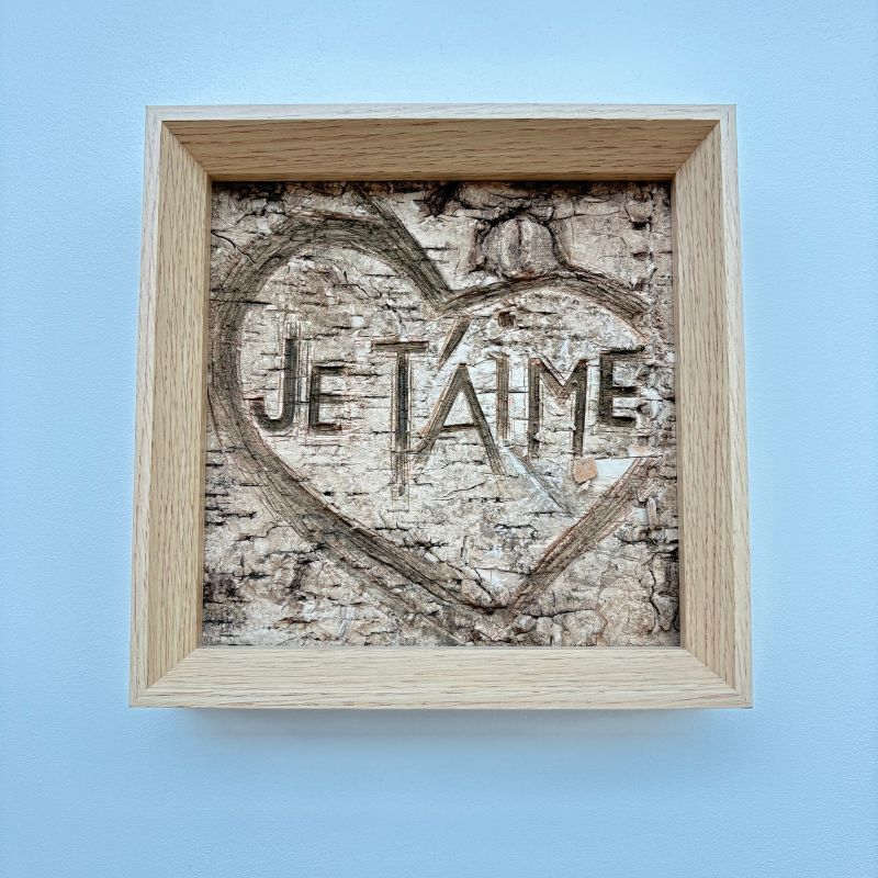Personalized wooden photo frame — unique gift idea for mom, partner, couple, family or friend — handcrafted natural wood decor, perfect for birthday, Mother’s Day, Valentine’s Day, Christmas and special occasions